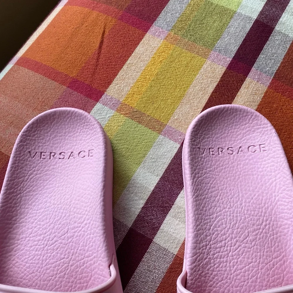 Versace elegant slides